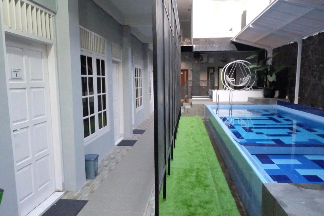 Tamadara Guesthouse Jogja Maguwo Buitenkant foto