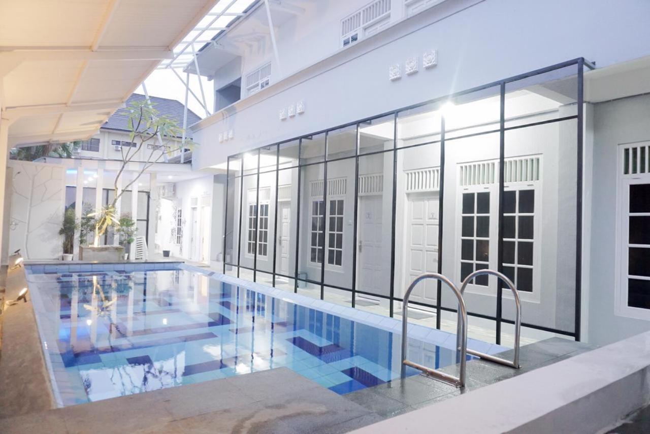 Tamadara Guesthouse Jogja Maguwo Buitenkant foto